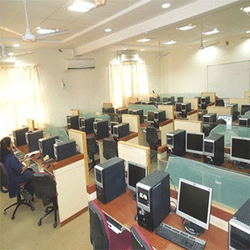 MAEER'S MIT Polytechnic Pune Computer Lab photo 2